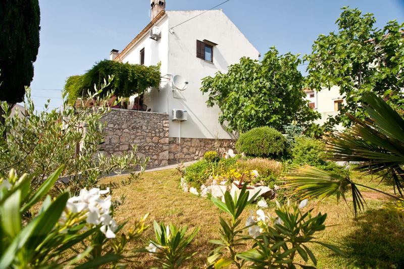 Pape Punat Apartmani I Sobe Exterior foto